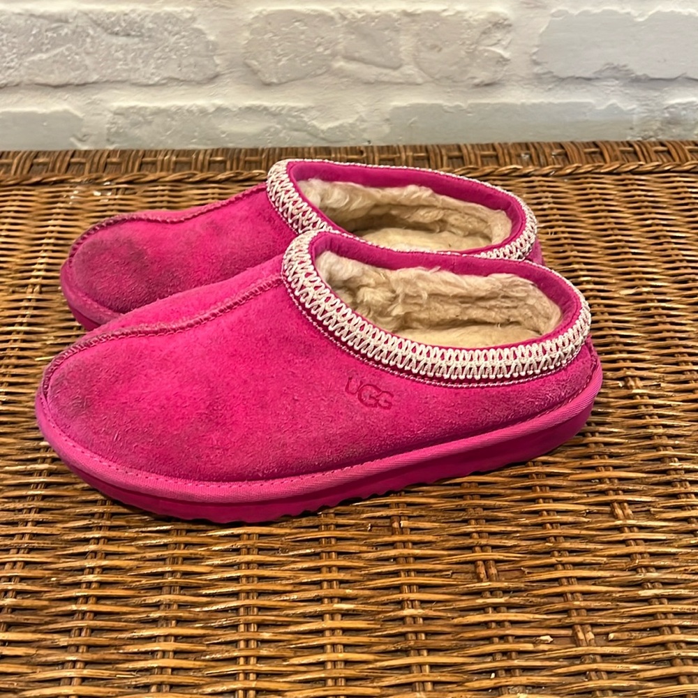 Girls Ugg Tasman slippers Sz 3